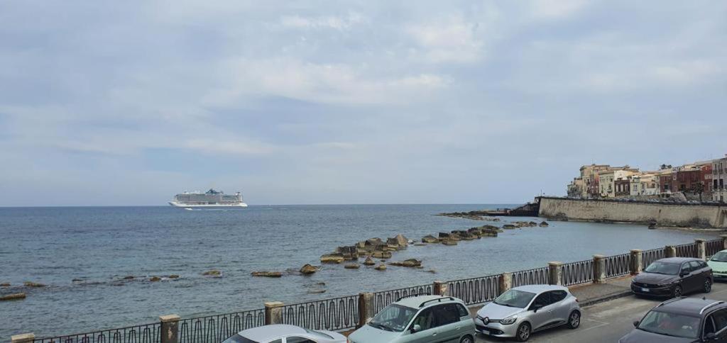Le Meraviglie Del Lungomare Villa Syracuse Ruang foto